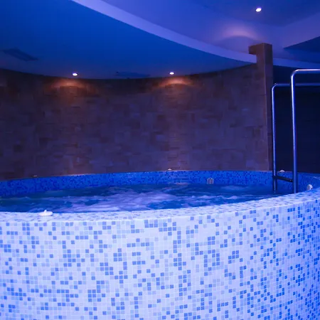 Club 218 Wellness Luxus شقة